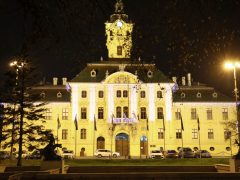 Szeged, városháza, díszkivilágítás, fények