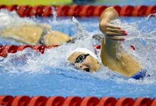 Pádár Nikolett a női 200 méteres gyorsúszás elődöntőjében a fukuokai vizes világbajnokságon 2023. július 25-én. Az úszónő ugyan lemaradt a fináléról, de élete legjobbjával teljesítette az olimpiai szintidőt. MTI/Koszticsák Szilárd
